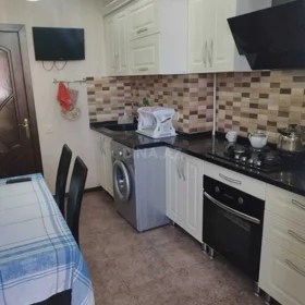 In Baku 60.0 m² apartment is for sale - Image 2