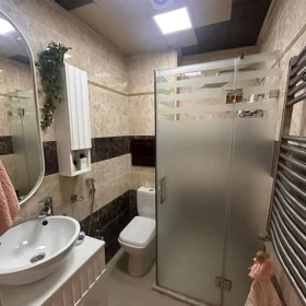 In Baku 90.0 m² apartment is for sale - Image 3