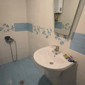 In Baku 60.0 m² apartment is for rent - Image 4