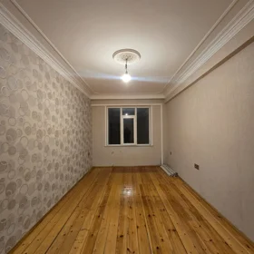 In Baku 70.0 m² apartment is for sale - Image 5