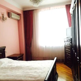 In Baku 135.0 m² apartment is for rent - Image 4