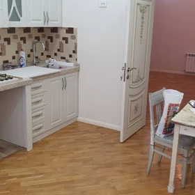 In Baku 100.0 m² apartment is for sale - Image 2