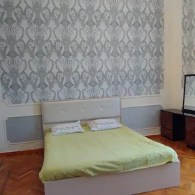 In Baku 80.0 m² apartment is for rent - Image 2