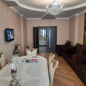 In Baku 150.0 m² apartment is for rent - Image 3