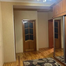 In Baku 80.0 m² apartment is for rent - Image 3