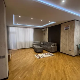 In Baku 150.0 m² apartment is for rent - Image 3