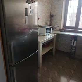 In Baku 70.0 m² house with 3.0 rooms is for sale - Image 3