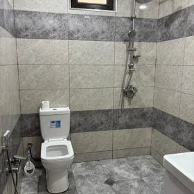 In Baku 100.0 m² house with 3.0 rooms is for rent - Image 3