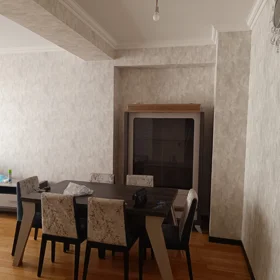 In Baku 75.0 m² apartment is for rent - Image 3