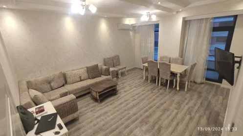 In Baku 90.0 m² apartment is for rent - Image 2