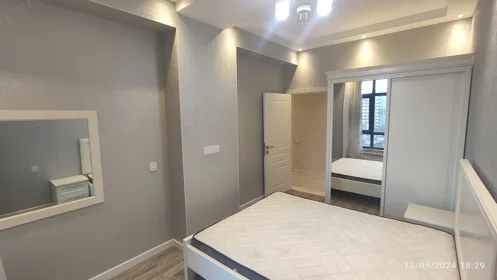 In Baku 90.0 m² apartment is for rent - Image 3