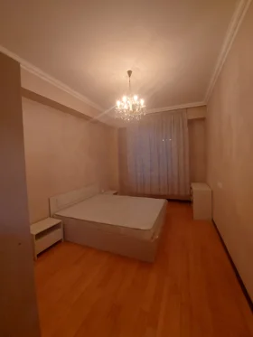 In Baku 100.0 m² apartment is for rent - Image 3