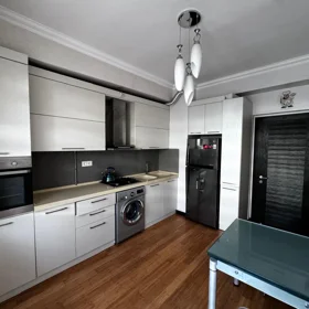 In Baku 75.0 m² apartment is for rent - Image 5