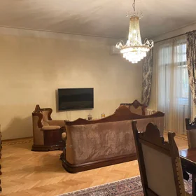 In Baku 100.0 m² apartment is for sale - Image 2