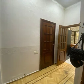 In Baku 100.0 m² apartment is for sale - Image 5