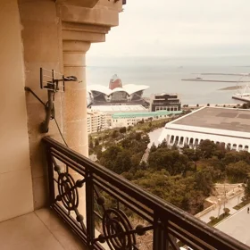 In Baku 80.0 m² apartment is for rent - Image 5