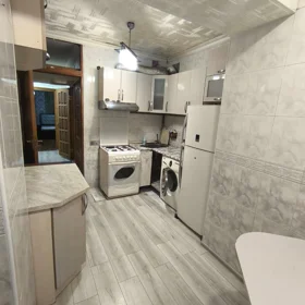 In Baku 80.0 m² apartment is for rent - Image 3