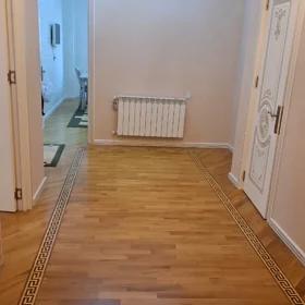 In Baku 110.0 m² apartment is for rent - Image 2