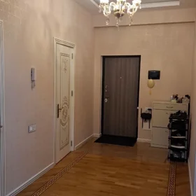 In Baku 110.0 m² apartment is for rent - Image 4