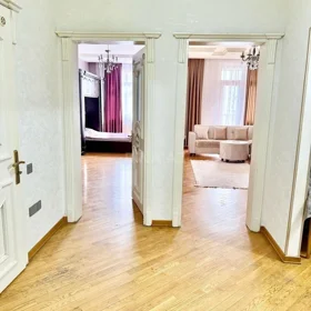 In Baku 80.0 m² apartment is for rent - Image 4