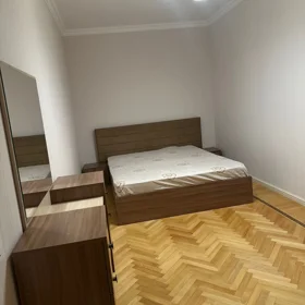 In Baku 100.0 m² apartment is for rent - Image 5