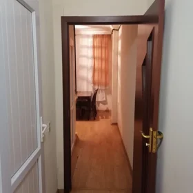 In Baku 70.0 m² apartment is for rent - Image 3