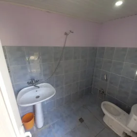 In Baku 45.0 m² house with 2.0 rooms is for rent - Image 2