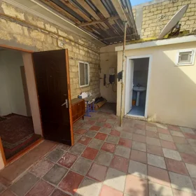 In Baku 45.0 m² house with 2.0 rooms is for rent - Image 5