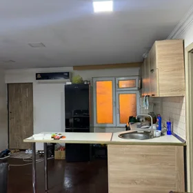 In Baku 60.0 m² house with 3.0 rooms is for sale - Image 2