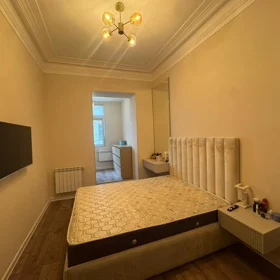 In Baku 65.0 m² apartment is for sale - Image 4