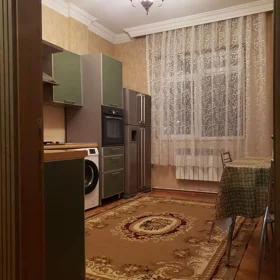 In Baku 110.0 m² apartment is for rent - Image 3