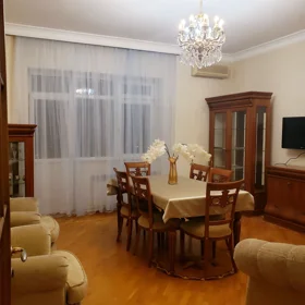 In Baku 110.0 m² apartment is for rent - Image 4