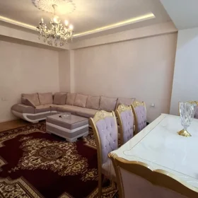 In Baku 110.0 m² apartment is for rent - Image 2