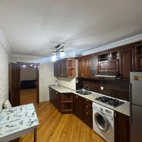 In Baku 135.0 m² apartment is for rent - Image 4