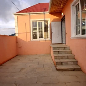 In Baku 85.0 m² house with 3.0 rooms is for sale - Image 3