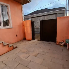 In Baku 85.0 m² house with 3.0 rooms is for sale - Image 5