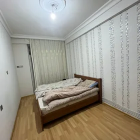 In Baku 90.0 m² apartment is for rent - Image 2