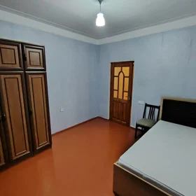 In Baku 70.0 m² apartment is for rent - Image 2