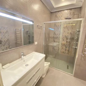 In Baku 200.0 m² apartment is for rent - Image 3