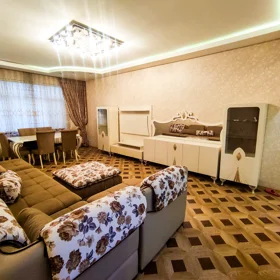 In Baku 130.0 m² apartment is for rent - Image 2