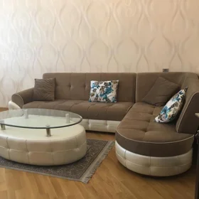 In Baku 115.0 m² apartment is for rent - Image 2