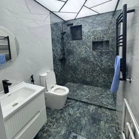 In Baku 102.0 m² house with 3.0 rooms is for rent - Image 5