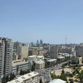 In Baku 180.0 m² apartment is for sale - Image 3