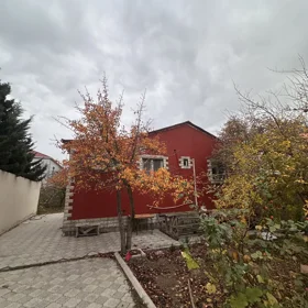 In Baku 10.0 m² house with 3.0 rooms is for sale - Image 2