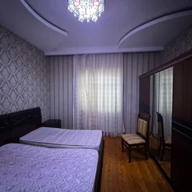 In Baku 120.0 m² house with 4.0 rooms is for rent - Image 2