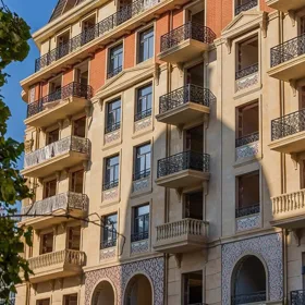 In Baku 139.0 m² apartment is for sale - Image 2