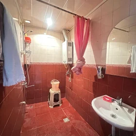 In Baku 80.0 m² apartment is for sale - Image 4