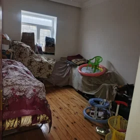 In Baku 100.0 m² house with 3.0 rooms is for sale - Image 2