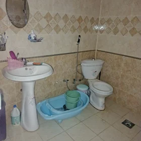 In Baku 100.0 m² house with 3.0 rooms is for sale - Image 5