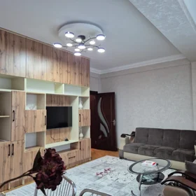 In Baku 75.0 m² apartment is for rent - Image 4